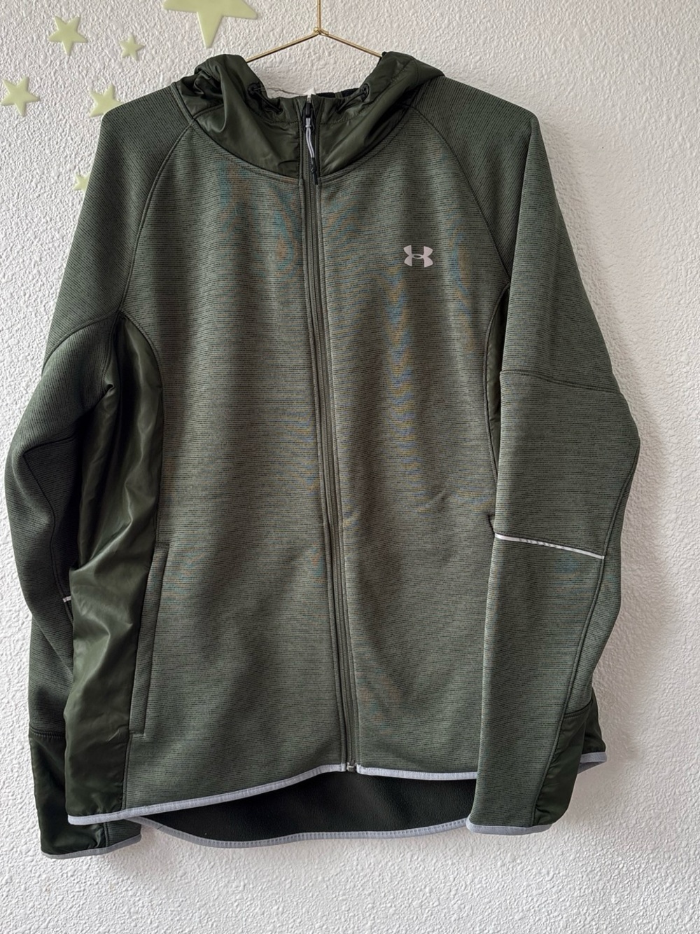 Under Armour Olive Green Full-Zip Performance Hoodie Woman’s XL